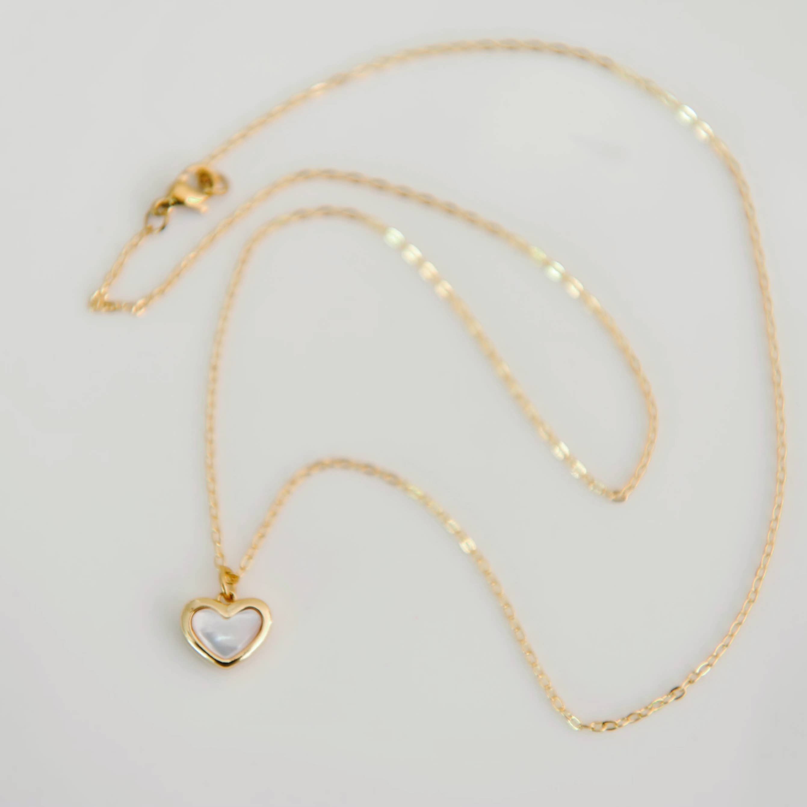 OH SO LOVELY Aisha Mother of Pearl Heart Necklace 