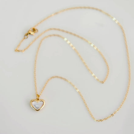 OH SO LOVELY Aisha Mother of Pearl Heart Necklace 