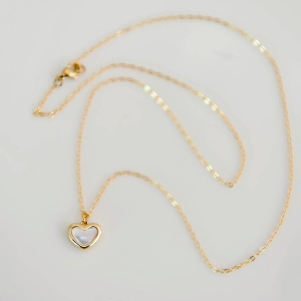 OH SO LOVELY Aisha Mother of Pearl Heart Necklace 