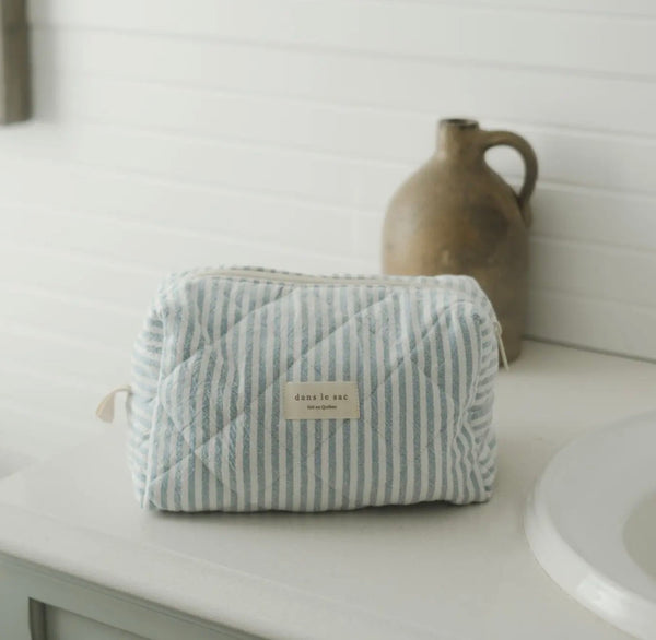 DANSLE SAC LARGE QUILTED POUCH