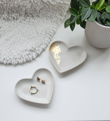 PLANT ‘ER HERE Heart Tray