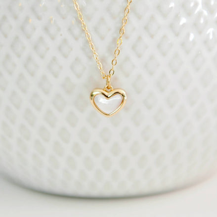 OH SO LOVELY Aisha Mother of Pearl Heart Necklace 