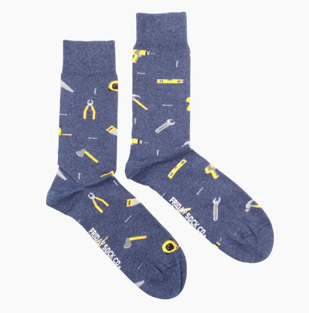 MEN’S FRIDAY TRAVEL ANIMALS, HOBBIES & MORE MISMATCHED SOCKS