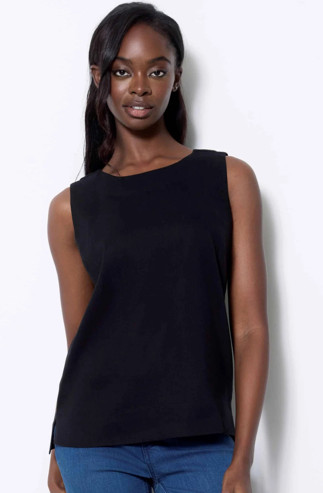 UP SLEEVELESS LINEN TOP