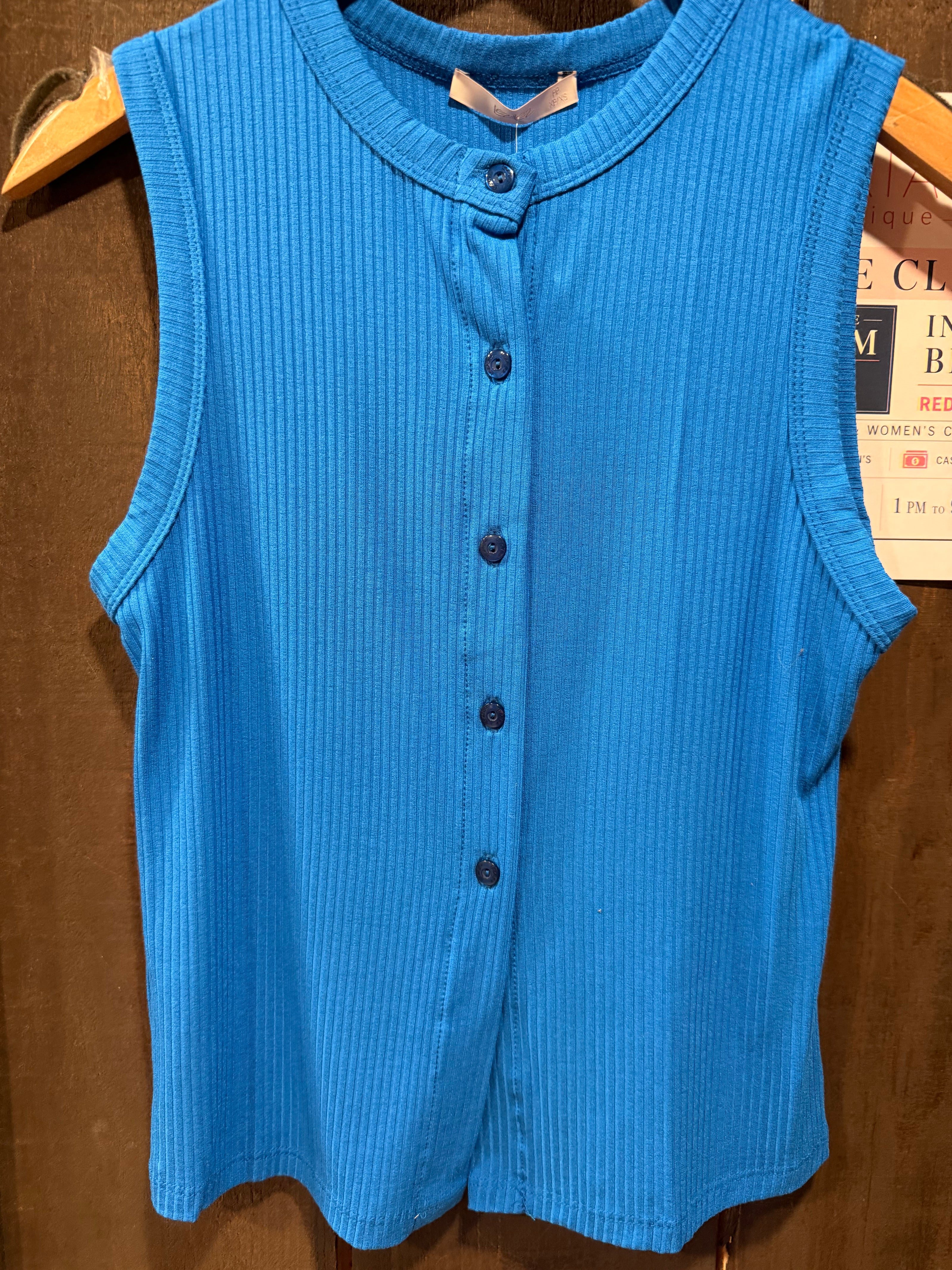 LEZ A LEZ BUTTON DOWN TANK