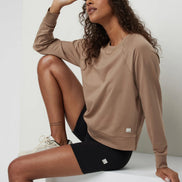 VUORI Long Sleeve Halo Crew
Women's DreamKnit™ Crew