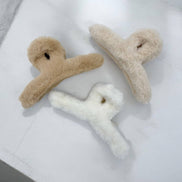 YH12 faux fur hair clip