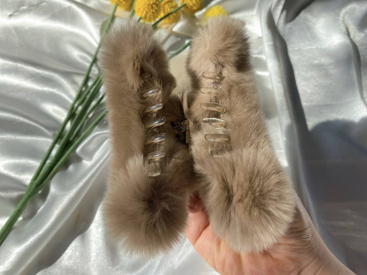 Lady June Plush French Hair Claw, Fluffy Hair Clips, Fuzzy Hair Clips