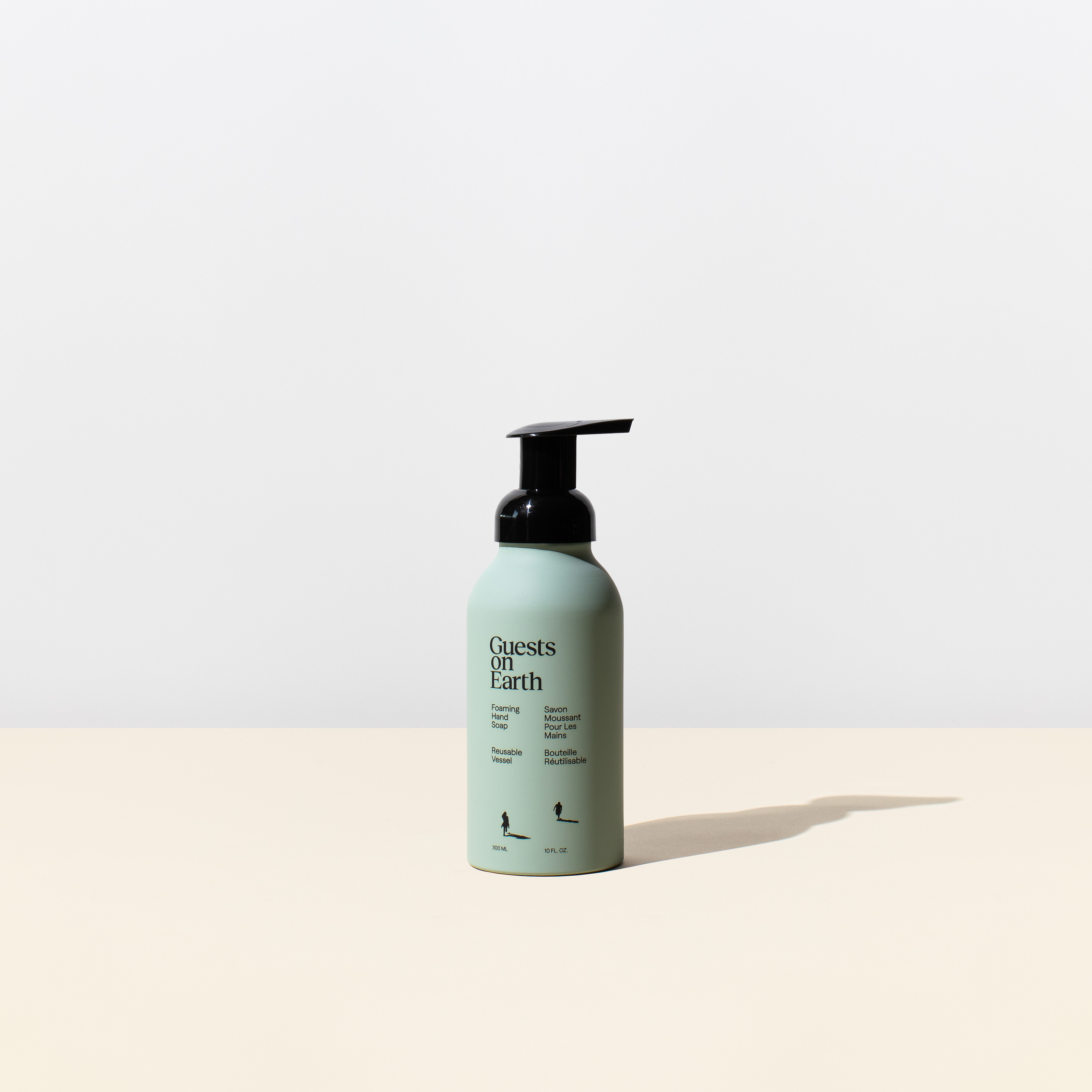 GUESTS ON EARTH Foaming Hand Soap Full-Woodlands