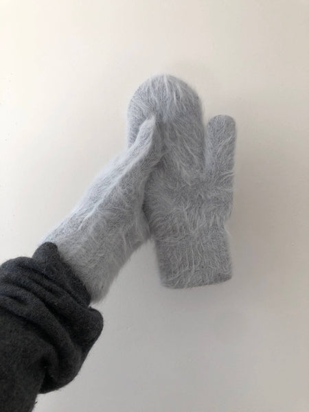 BILLY BAMBOO FLUFFY ANGORA MITTENS - neutral