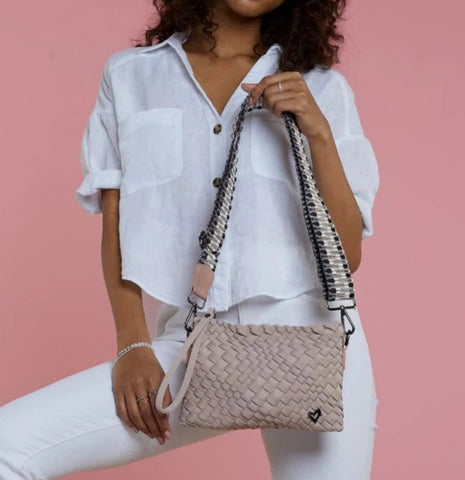 preneLOVE®
CHARLOTTE WOVEN CROSSBODY - DUSTY PINK