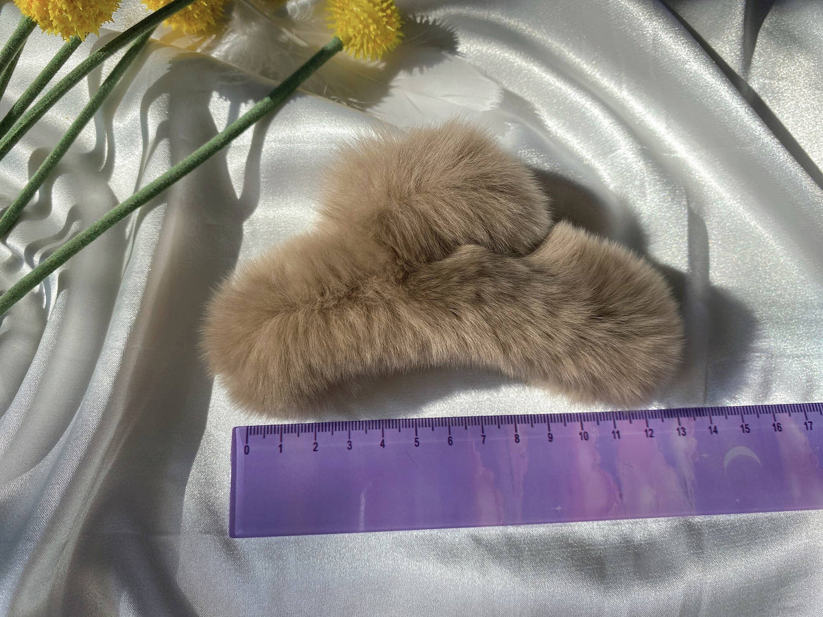 Lady June Plush French Hair Claw, Fluffy Hair Clips, Fuzzy Hair Clips