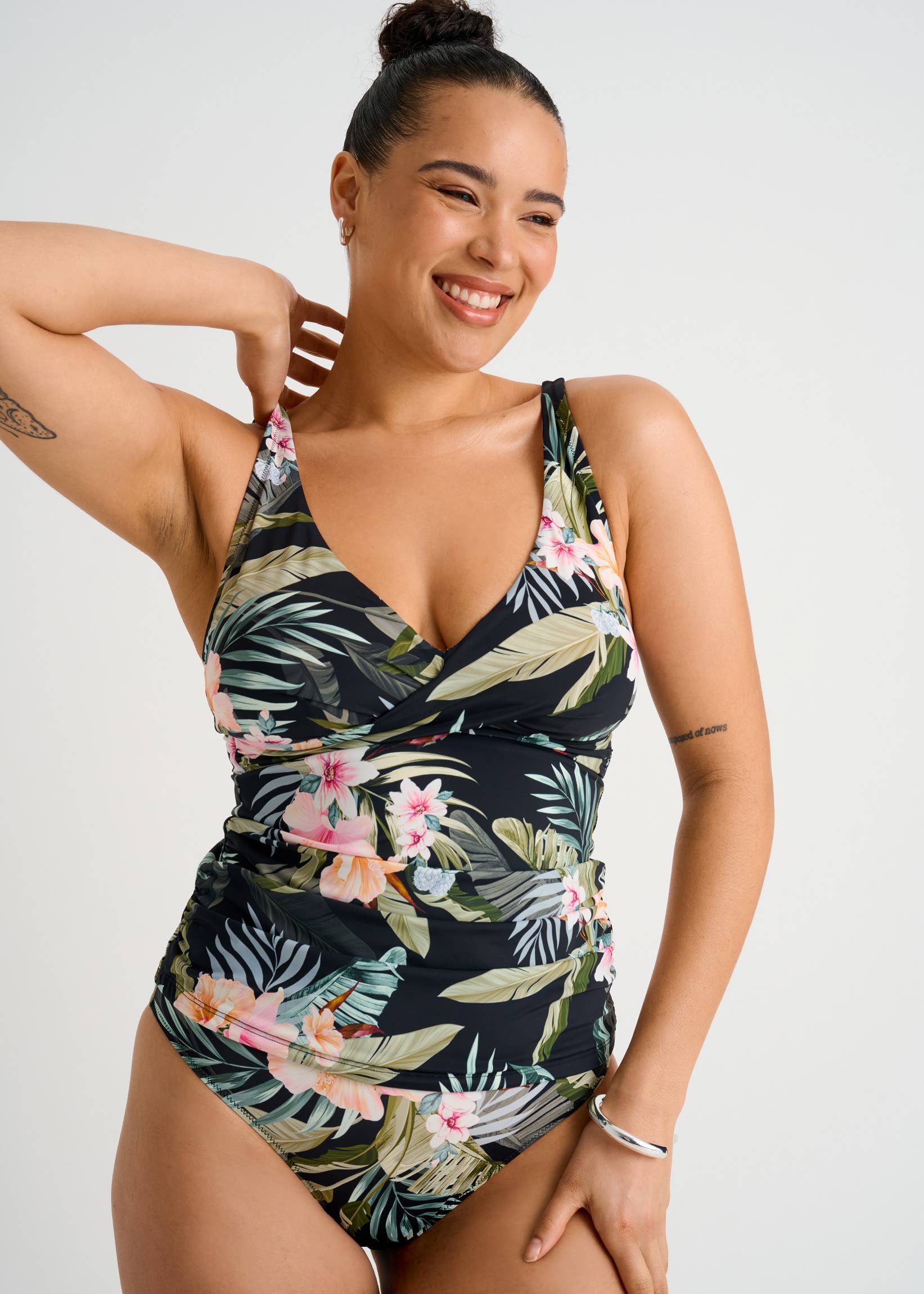 EVERYDAY SUNDAY Front Twist Tankini