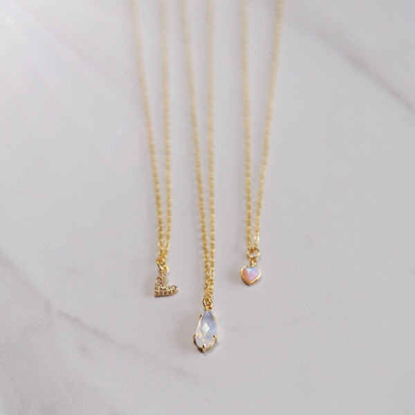 OH SO LOVELY CHERISH / Dainty Heart Charm Necklace