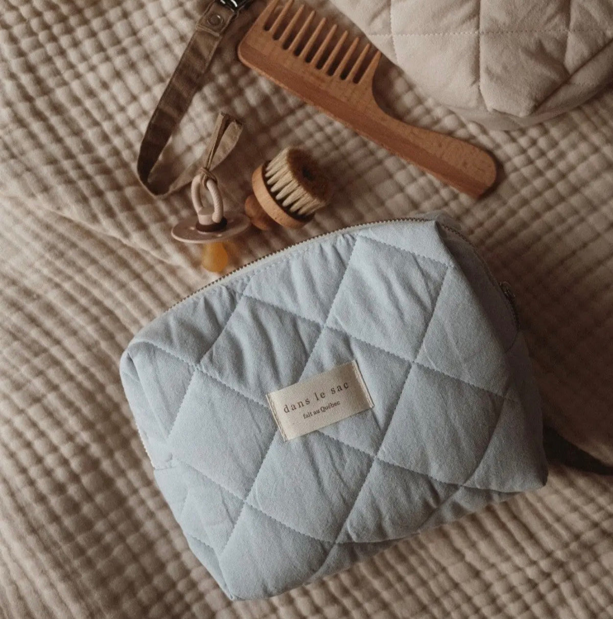 DANS LE SAC SMALL ORGANIC COTTON QUILTED POUCH