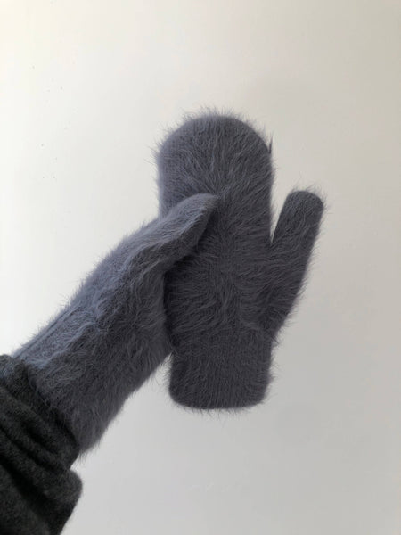 BILLY BAMBOO FLUFFY ANGORA MITTENS - neutral