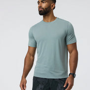 VUORI MEN’S CURRENT TECH TEE