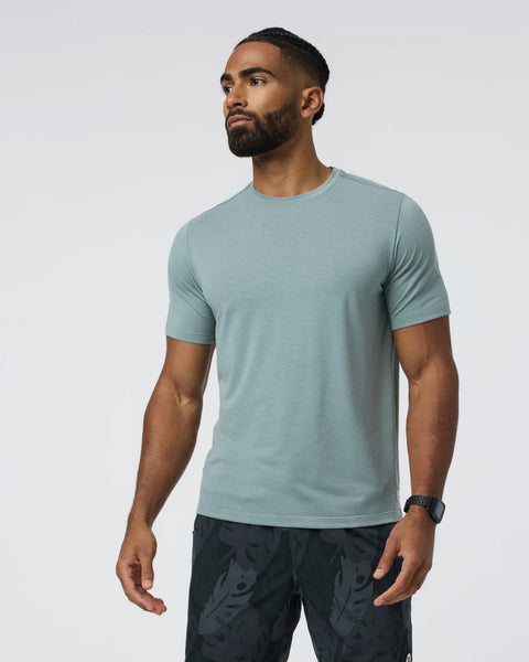 VUORI MEN’S CURRENT TECH TEE