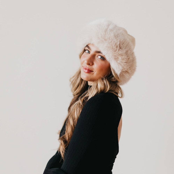 PRETTY SIMPLE Noelle Faux Fur Hat