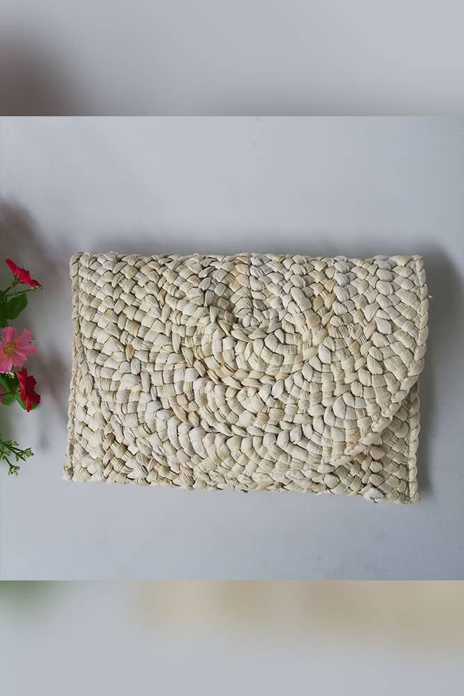 Simple Straw Clutch Plain Small Clip Women's Purse