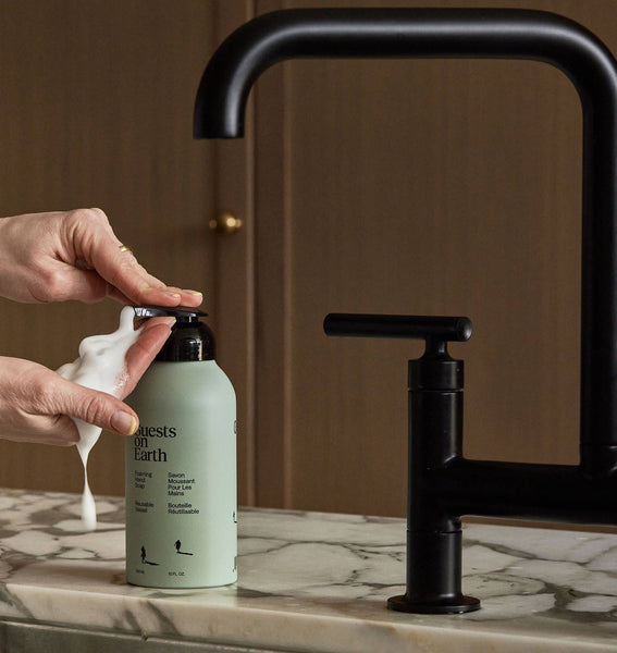 GUESTS ON EARTH Foaming Hand Soap Full-Woodlands