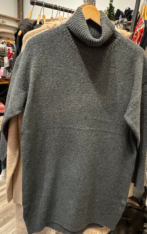 SILVER LONG KNIT TUNIC