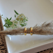 Oh So Lovely Lucia flat hoop