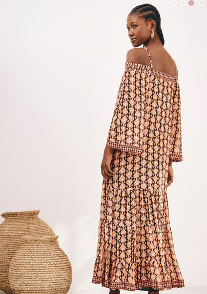 NKN LONG PRINTED DRESS OFF
SHOULDERS