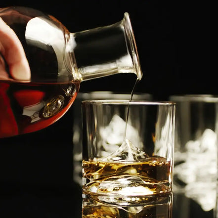 Liiton Everest Whiskey Set — Everest Glasses + Decanter