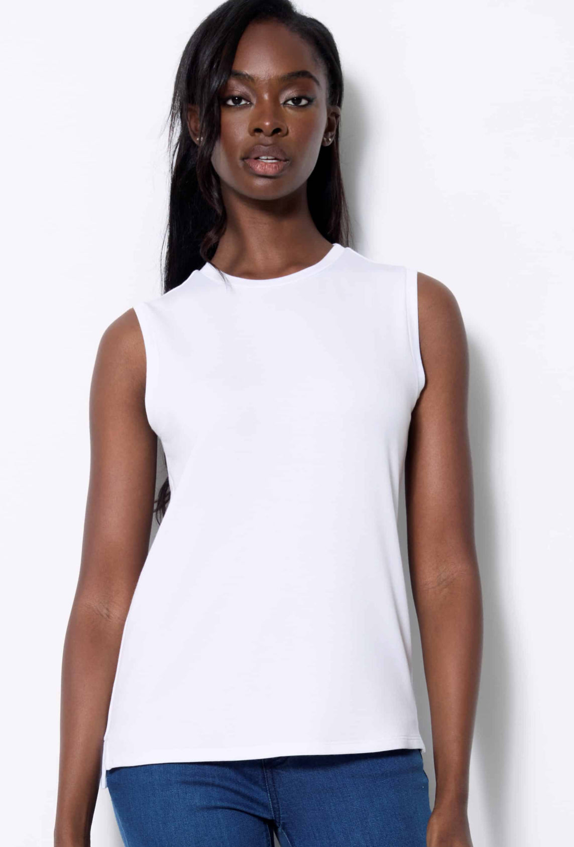 UP SLEEVELESS TOP
