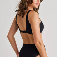 EVERYDAY SUNDAY Rib V-Neck Crop Top