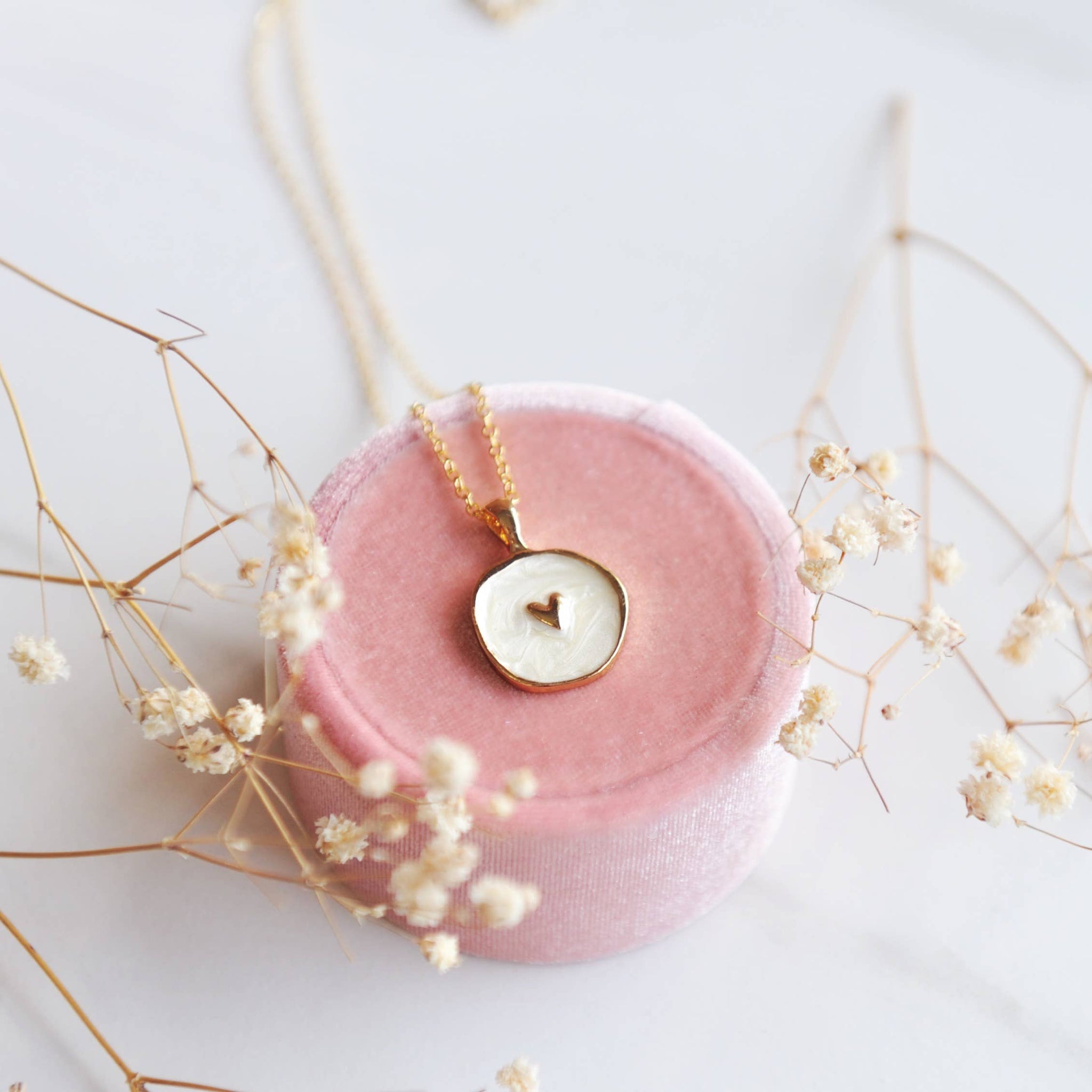 Oh So Lovely ARIELLA, Sweet Heart Necklace, Pretty Gift for her