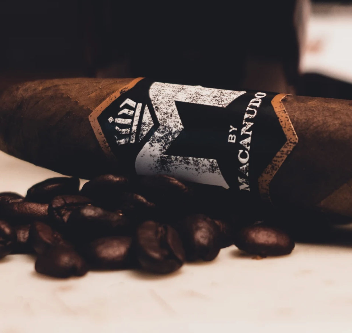 GTS M by Macanudo Espresso Toro