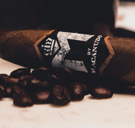 GTS M by Macanudo Espresso Toro