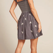 RD STYLE FRANCIS SHIRRED DRESS WITH EMBROIDERY