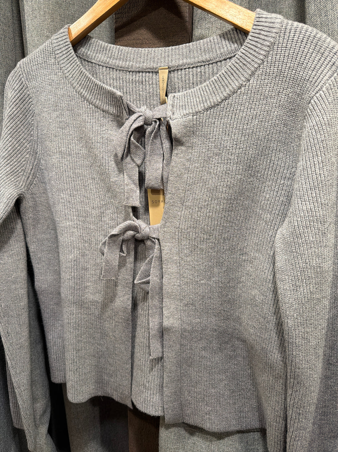 SOYA KANITA TIE TOP