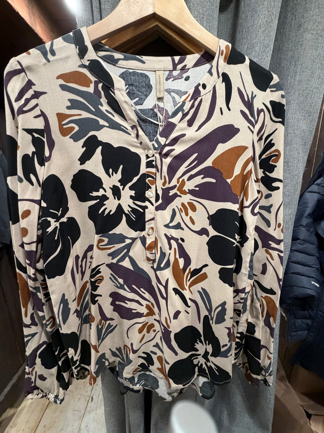 SOYA WOVEN BLOUSE