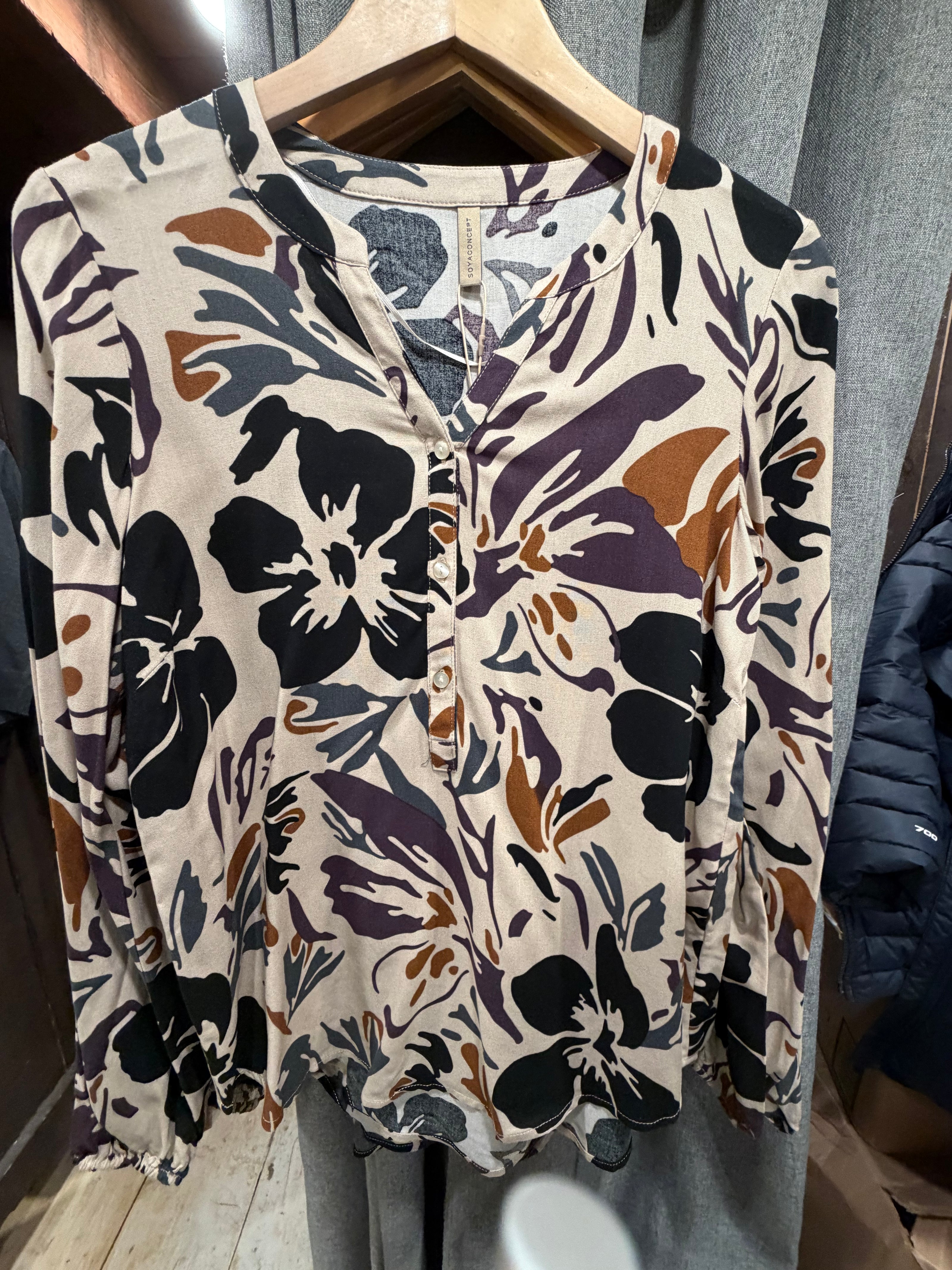 SOYA WOVEN BLOUSE