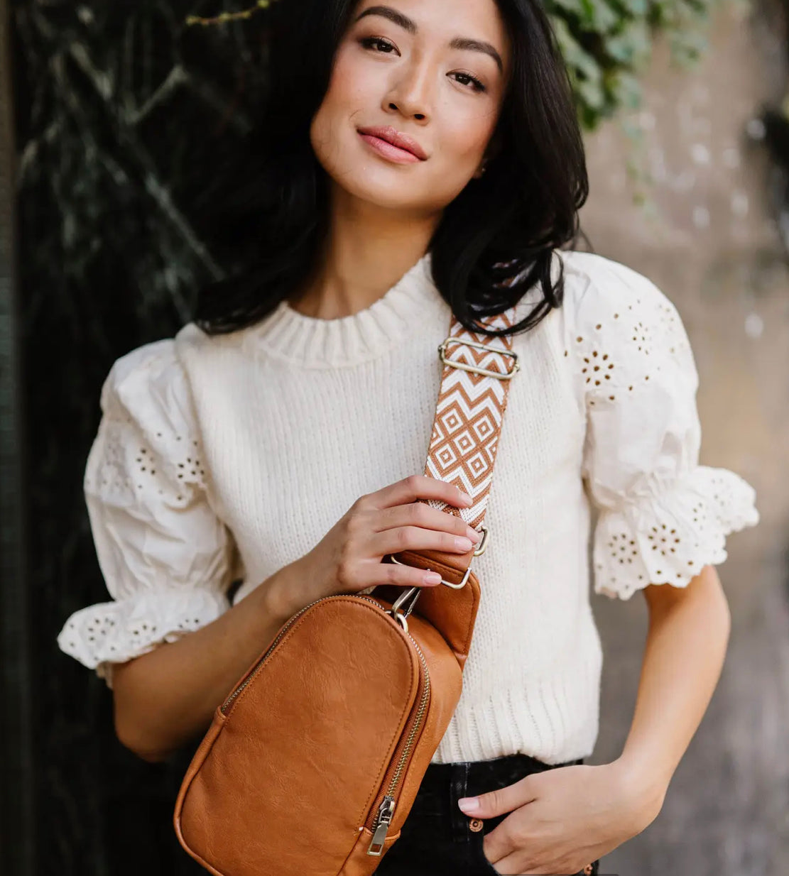 M&C SUTTON SLING CROSSBODY FANNY BAG