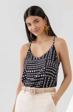 LEZ A LEZ BLUSA COM ALCAS