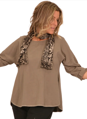 CATHERINE LILLYWHITE SILVER TRIM TOP W/SCARF