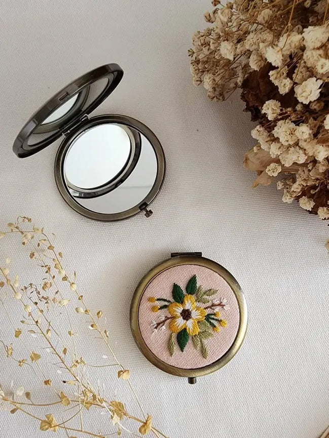 Quince fables Floral Embroidered Compact Mirror, Collection Sophia