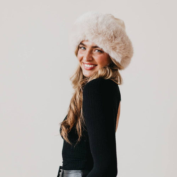 PRETTY SIMPLE Noelle Faux Fur Hat