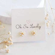 OH SO LOVELY Lou Opal Daisy Stud Earrings 