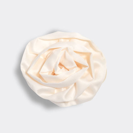 KITSCH Satin Rosette Medium Flat Cloud Clip - Cream