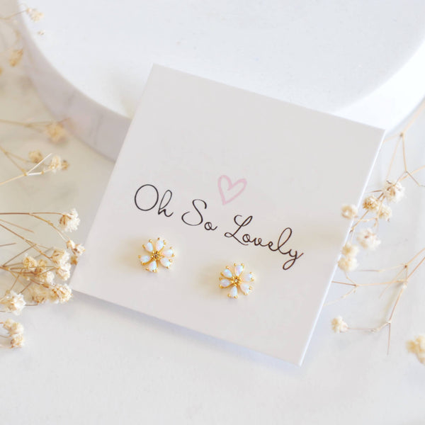 OH SO LOVELY Lou Opal Daisy Stud Earrings 