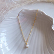 OH SO LOVELY Dainty pearl necklace, saylor