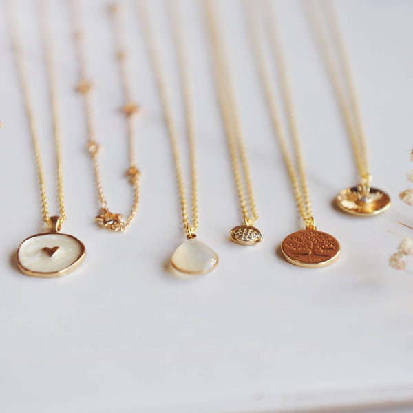 Oh So Lovely ARIELLA, Sweet Heart Necklace, Pretty Gift for her