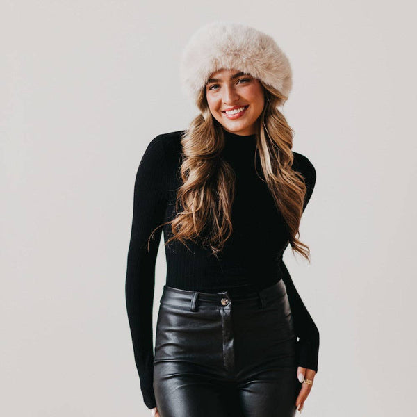 PRETTY SIMPLE Noelle Faux Fur Hat