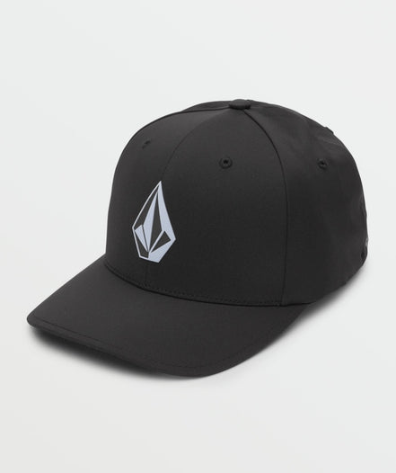 VOLCOM STONE TECH FLEXIFIT DELTA HAT